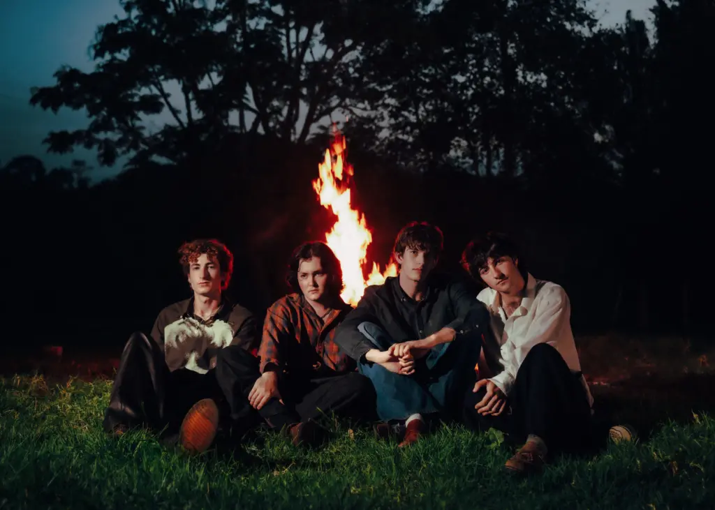 NEW ZEALAND’S BORDERLINE UNVEIL ANTHEMIC NEW SINGLE WATCHING IT BURN VIA EMPIRE